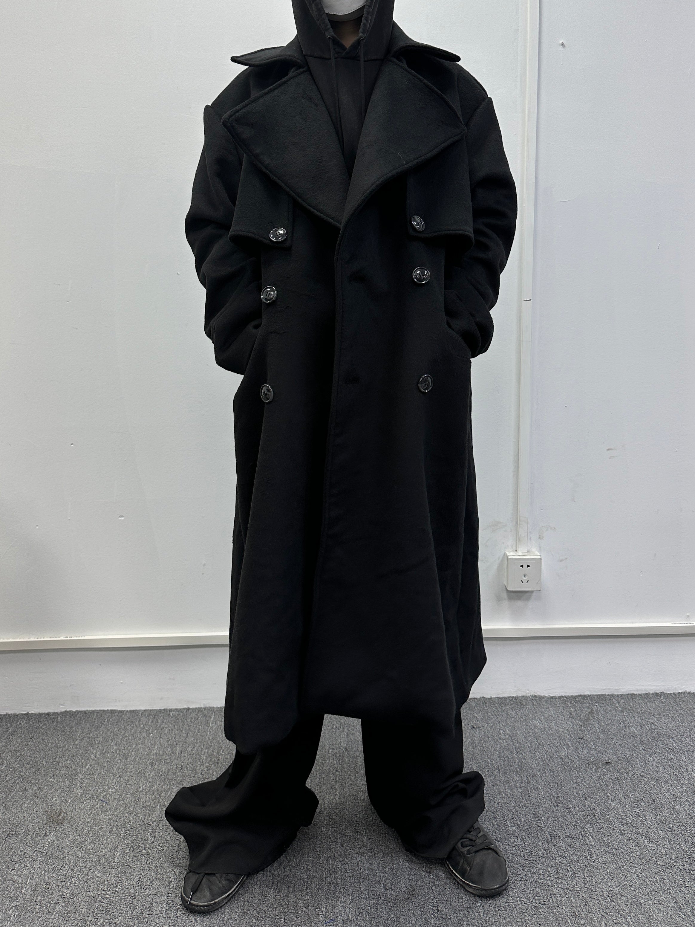 Heavyweight Wool Profile Oversized Notched Lapel Padded Shoulder Back Slit Long Thickened Woolen Coat